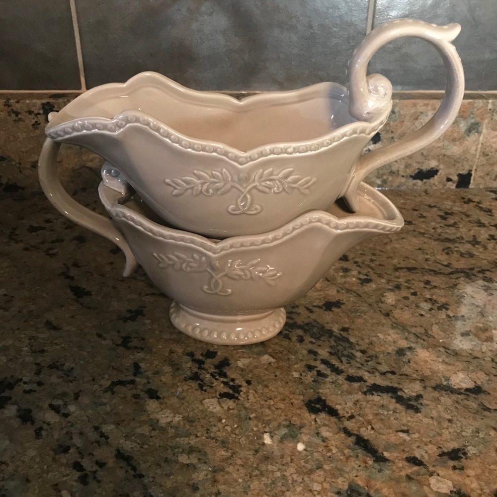 Gravy sauce boat